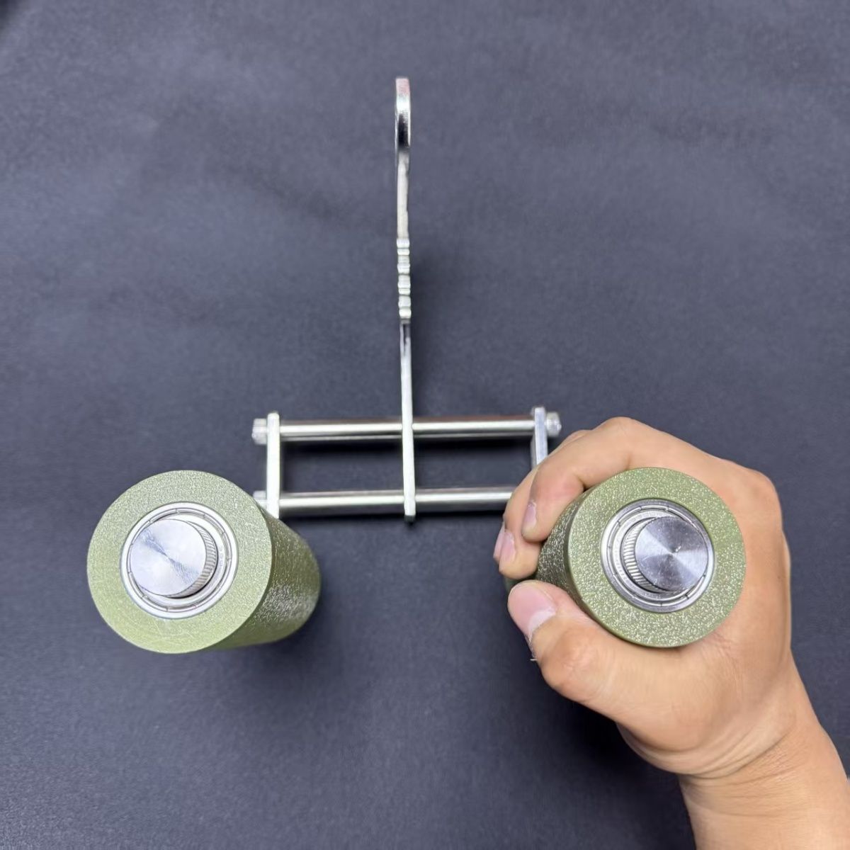 L Shaped Wrist Roller Dual Han - огляд і ціна Wrist Roller Forearm