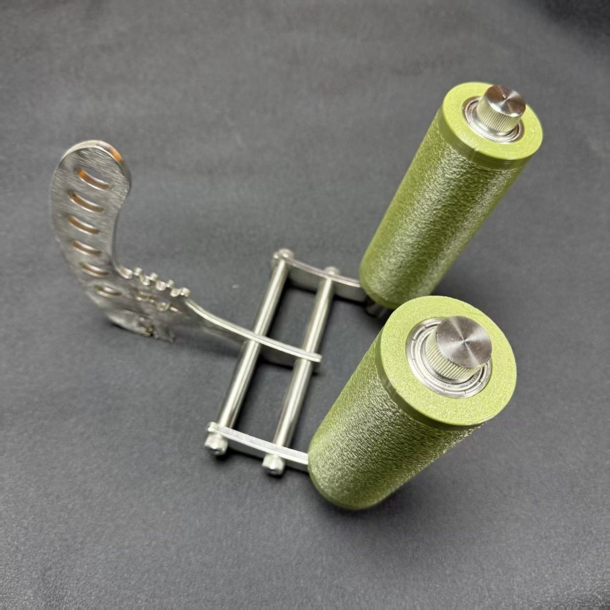 L Shaped Wrist Roller Dual Han - огляд і ціна Wrist Roller Forearm